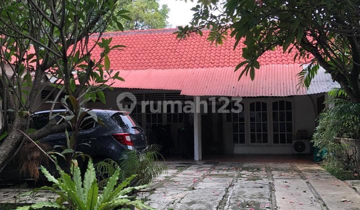 Dijual Rumah Tua Sederhana Hitung Tanah di Cipete, Jakarta Selatan.
