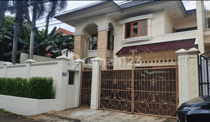 Rumah Cantik di Kawasan Cilandak