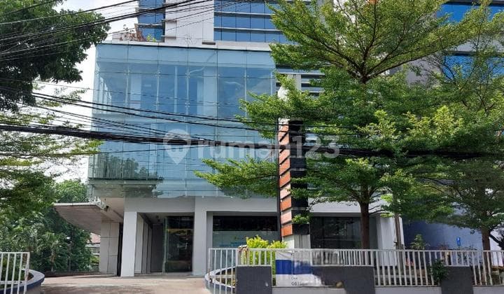 Gedung Dengan Helipad, Siap Huni, Strategis Dekat Simatupang