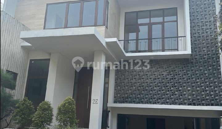 Rumah Cantik Siap Huni di Kawasan Kemang