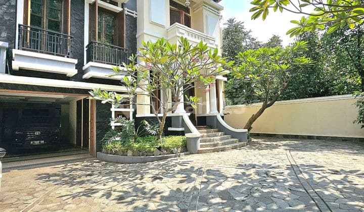 Rumah Minimalis Modern, Siap Huni Di Kawasan Premium Menteng