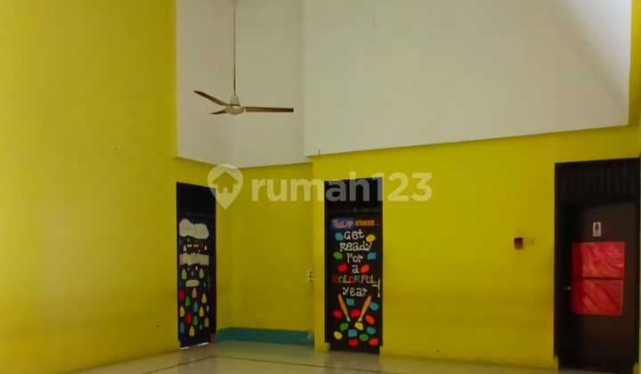 Rumah Hitung Tanah, Zona Komersil, bisa 6 Lantai, Dekat St MRT