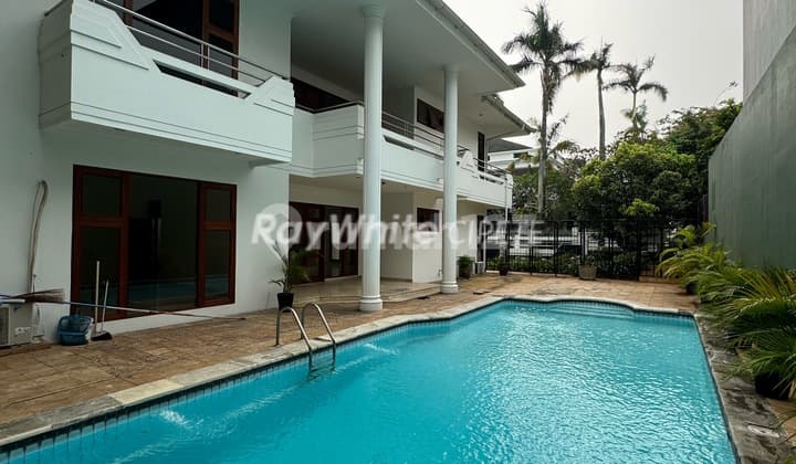 Rumah Terawat Siap Huni Di Permata Hijau