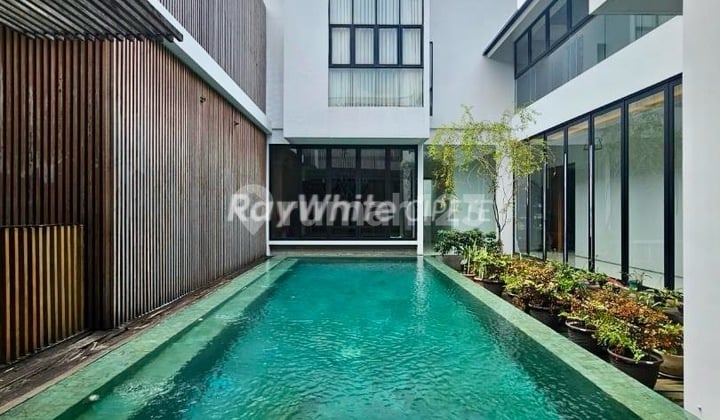 Rumah Modern Minimalist Siap Huni Di Kebayoran Baru