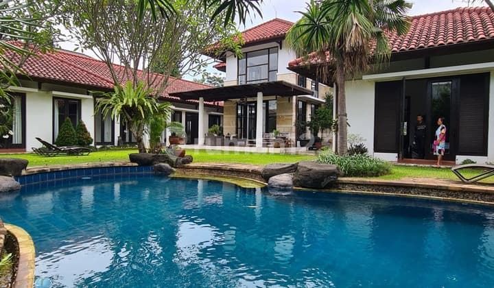 Well-Maintained 2-Story House in Pondok Indah Golf Hill