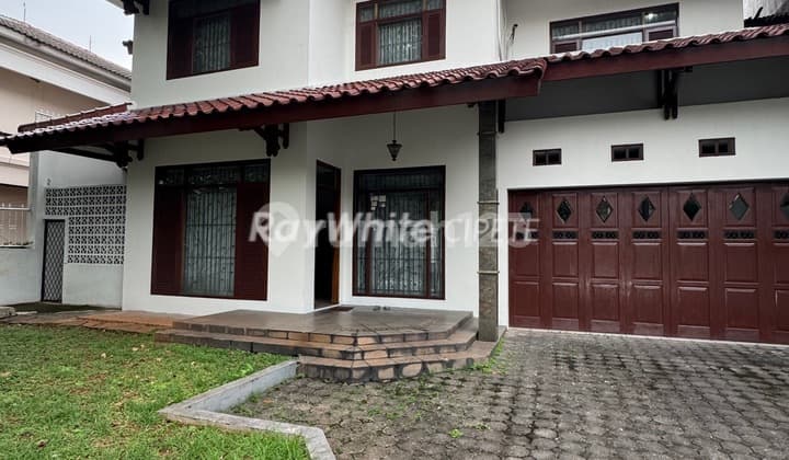 Comfortable House in Pondok Indah Near PIM