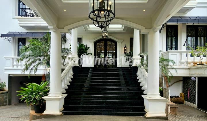 Luxury Furnished House in a Complex in Kemang