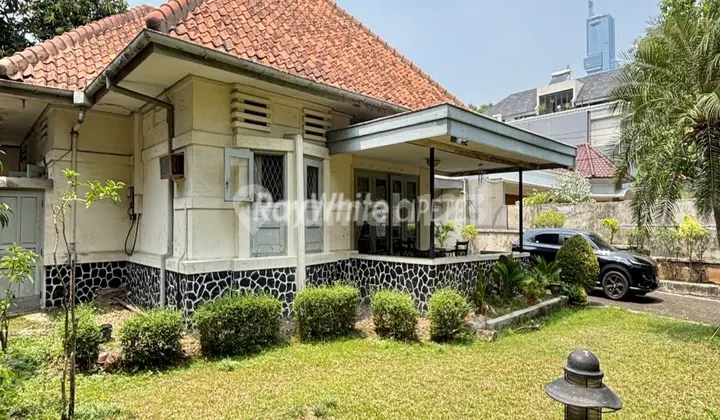 Menteng, Rumah Asri Terawat Hitung Tanah Saja