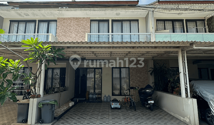 Rumah 2 Lantai Dalam Townhouse di Joe Kebagusan Jakarta Selatan