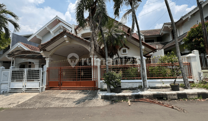 Rumah Bagus Dalam Komplek Elit Lebak Bulus Jakarta Selatan