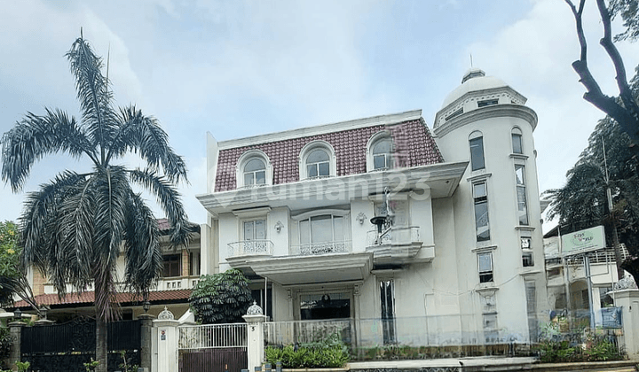 Ruang Usaha Area Premium Di Daerah Senopati Kebayoran Baru Jaksel