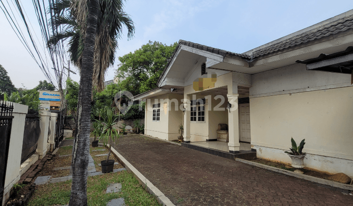 Land for Sale with Building in North Cipete, Kebayoran Baru