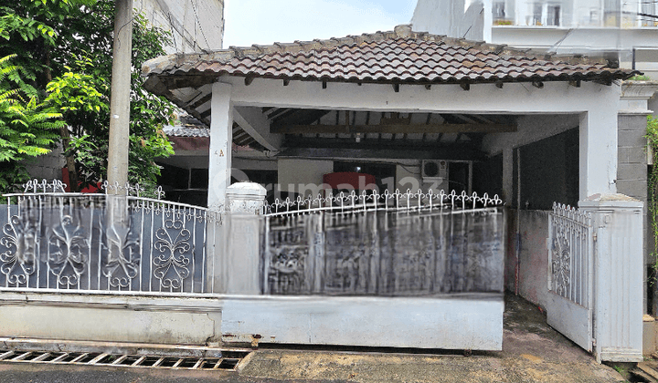 Affordable House in Cipete Near MRT with Wide Road Access