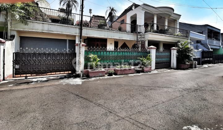 Rumah Siap Huni Murah Dalam Komplek Dekat Senayan Jakarta Selatan