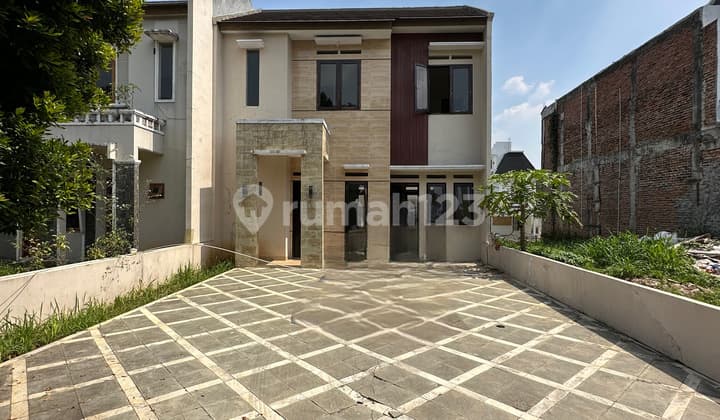 Brand New House Minimal Renovation Townhouse Jagakarsa