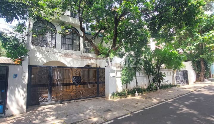 Rumah Mewah Desain Classic Industrial Modern Bangka Kemang Jakarta Selatan
