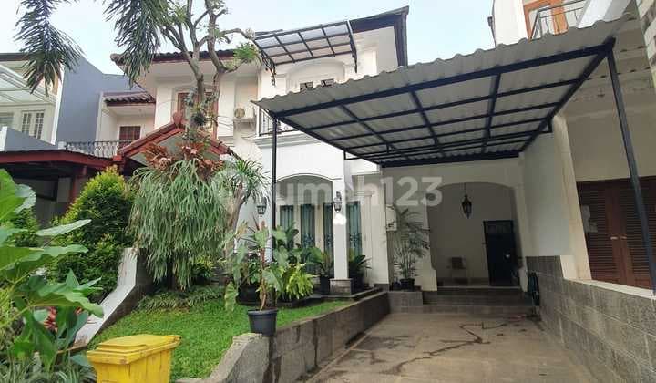 Rumah Cantik Dalam Townhouse Lebak Bulus Jakarta Selatan