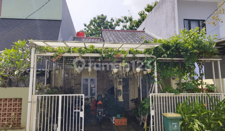 Beautiful Affordable House in Jagakarsa Townhouse, South Jakarta