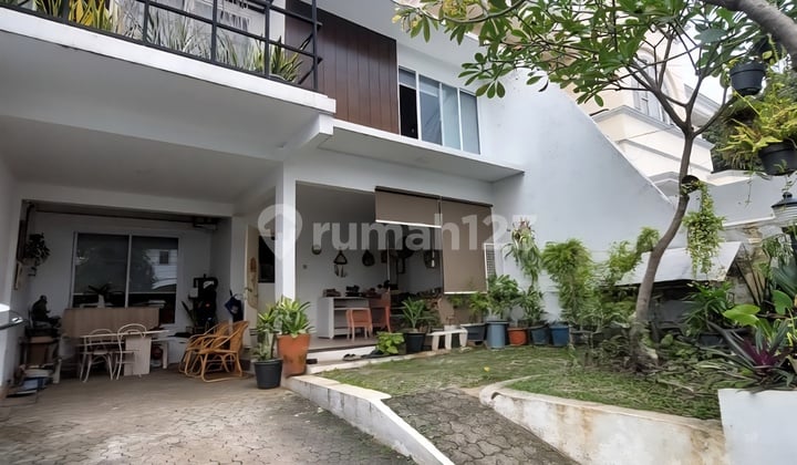 Beautiful House in a Quiet Neighborhood, 2 Car Street in Cipete Jakarta