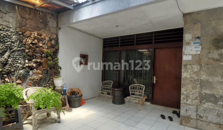 Rumah Tua Hitung Tanah Area Benhil Cocok Untuk Usaha