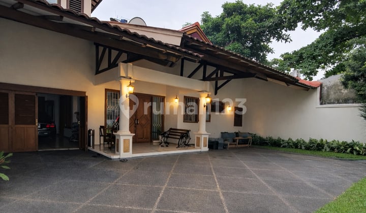 Rumah 2 Lantai di Abdul Majid Dekat MRT H Nawi Cipete Jakarta