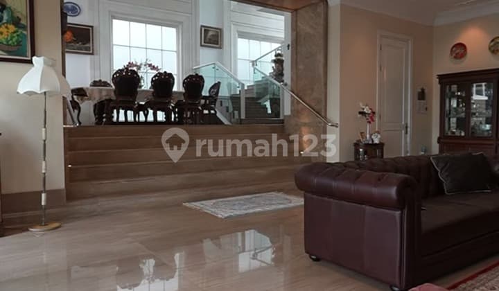 For Sale Large Luxury Artistic 2.5-Story House in Prime Location Semi-Furnished