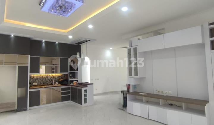 Jual Rumah di Lippo Karawaci Siap Huni Bagus 2Lantai Hadap Timur