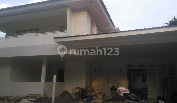 Dijual Rumah Luas 666M² 2 Lantai Unfurnish Siap Huni Hadap Boulevard