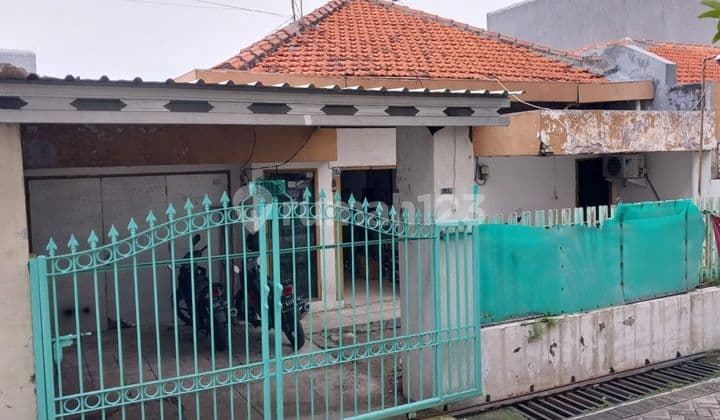 Rumah 1 Lantai Hitung Tanah di Petemon Sawahan Surabaya Pusat