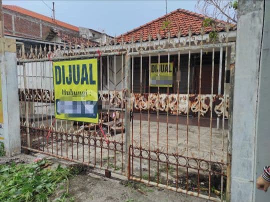 Rumah 1 Lantai Hitung Butuh Renovasi di Petemon Surabaya Pusat