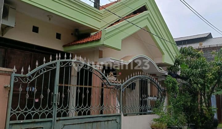 Rumah 2 Lantai Siap Huni Jambangan Surabaya Selatan