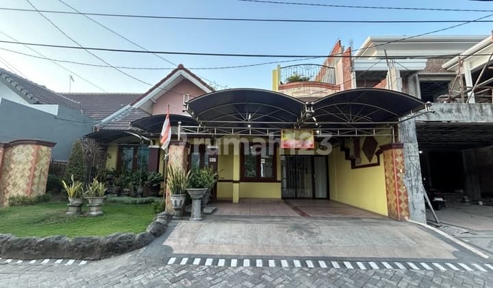 Rumah Terawat 2 Lantai Deltasari Baru Waru Sidoarjo