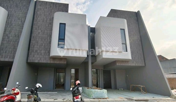 Rumah Mewah 2 Lantai di Sentra Kota Jatibening