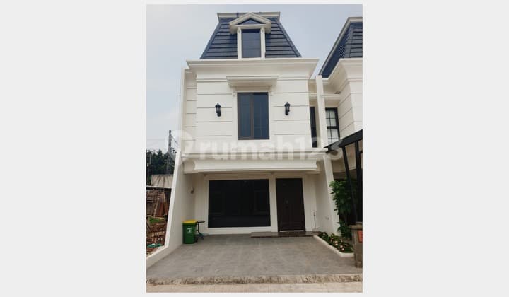 Rumah, 2 Lantai, SHM, Ammerican Classic, Bebas Banjir