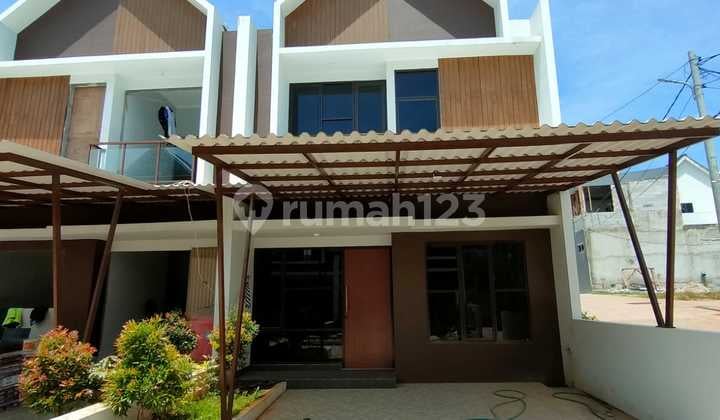 Rumah Siap Huni Dalam Cluster One Gate di Bekasi Rumah Siap Huni Dalam Cluster One Gate di Bekasi