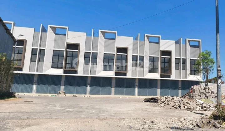 Ruko Siap Huni Free Biaya Dekat Pakuwon City Nol Jalan Raya Parkir Luas Surabaya Timur Ruko Siap Huni Free Biaya Dekat Pakuwon City Nol Jalan Raya Parkir Luas Surabaya Timur