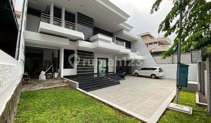 Ready-to-Live House in Central Surabaya Near Mall, Zero Darmo Main Road, Kedungdoro, Arjuna House
