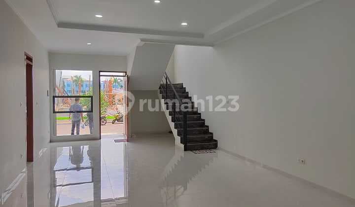 Rumah Baru Dijual Bagus Cluster Eksklusif di Singgasana Pradana