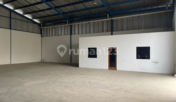 Gudang Disewa Terawat Siap Pakai di Mainroad Leuwigajah 0141