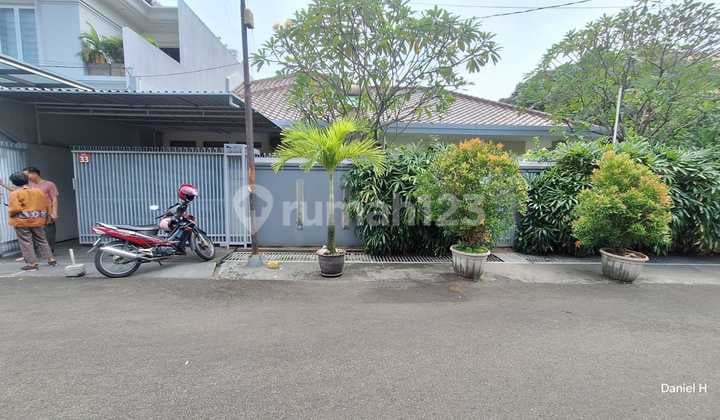 Jual Rumah Bagus Bangunan Kokoh Lokasi Strategis dan Siap Huni SHM