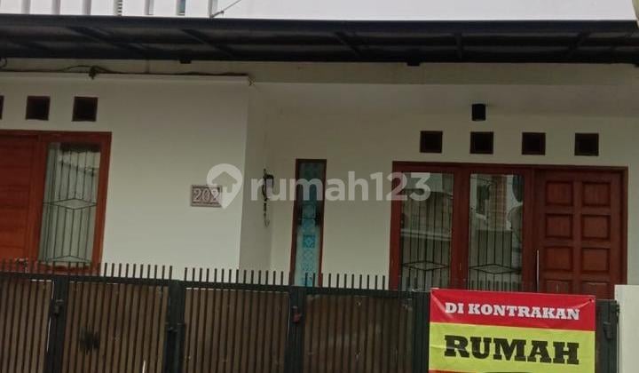 Disewakan Rumah Tinggal Yang Bagus & Nyaman Siap Huni Di Tebet
