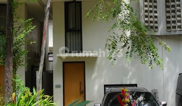 Beautiful Ready-to-Move-In House in Ciputat Complex, Tangerang, Banten