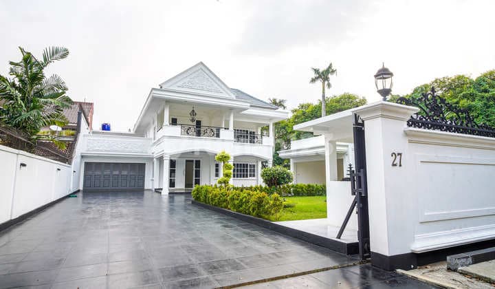 For Sale Comfortable and Lush House in Kemang Area South Jakarta