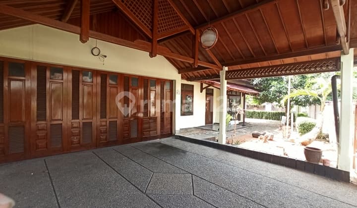 Strategic Luxury House Area Margonda Pesona Depok Estate Depok