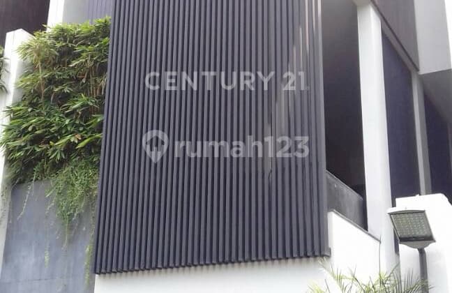 Rumah 2 Lantai Dengan Private Pool Dalam Towmhouse Di Cilandak