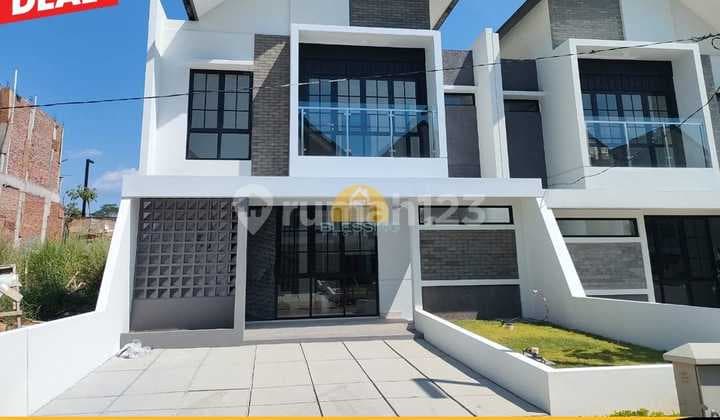 For Sale House in The Miles Bsb City Semarang