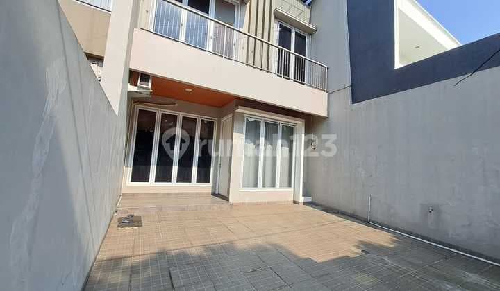 For Sale Nice 2-Story House with SHM LB174m in Villa Melati Mas Serpong Tangsel, KD25102101