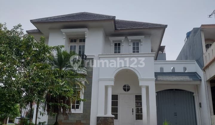 Rumah 2 Lantai Di Kawasan.permahan.elit. Fasilitas Lengkap. Posisi Hook. Harga Di Bawah Pasaran!!!