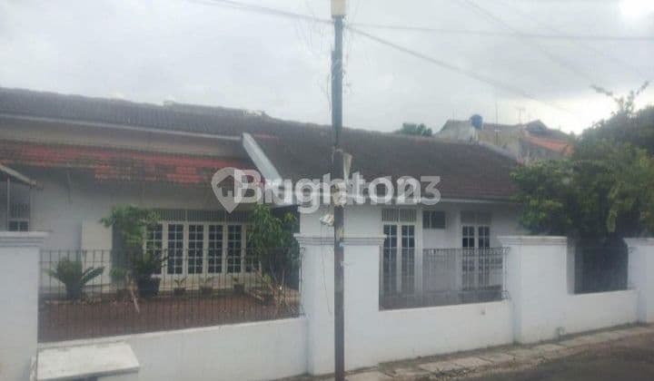 Rumah di Rempoa Tangerang Selatan dekat stasiun MRT Lebak bulus