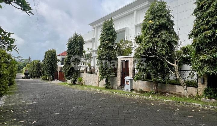 Dijual Villa Mewah Baru Renov di Pecatu Bali